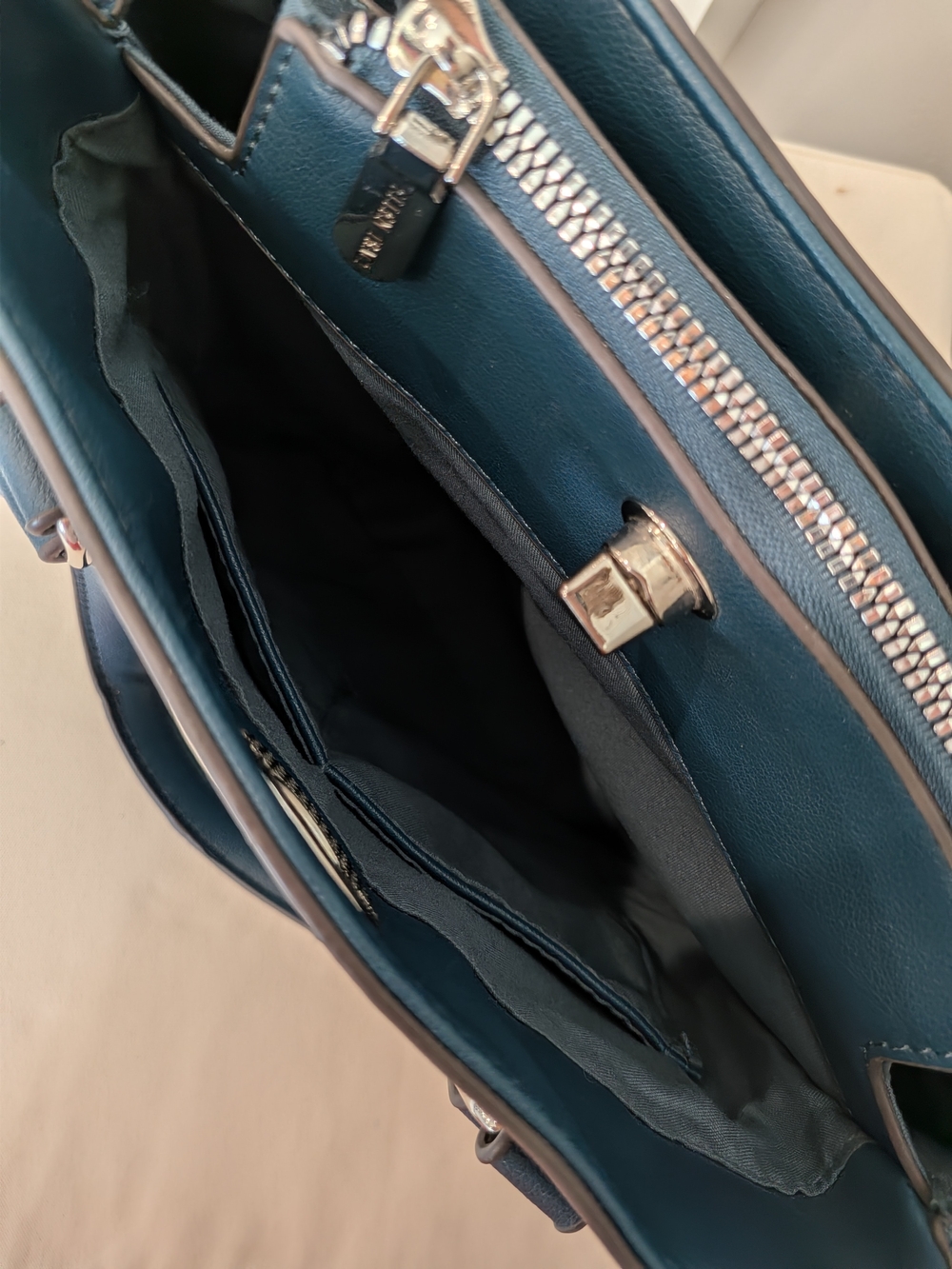 Ellen Tracy Quilted Crossbody Tote in Slate Blue-Excellent Condition - Picture 11 of 16